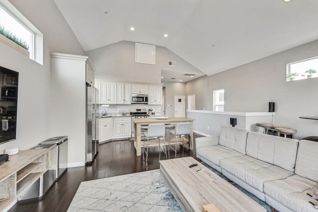 1608 14th St #1259142P - Photo 2 of 32