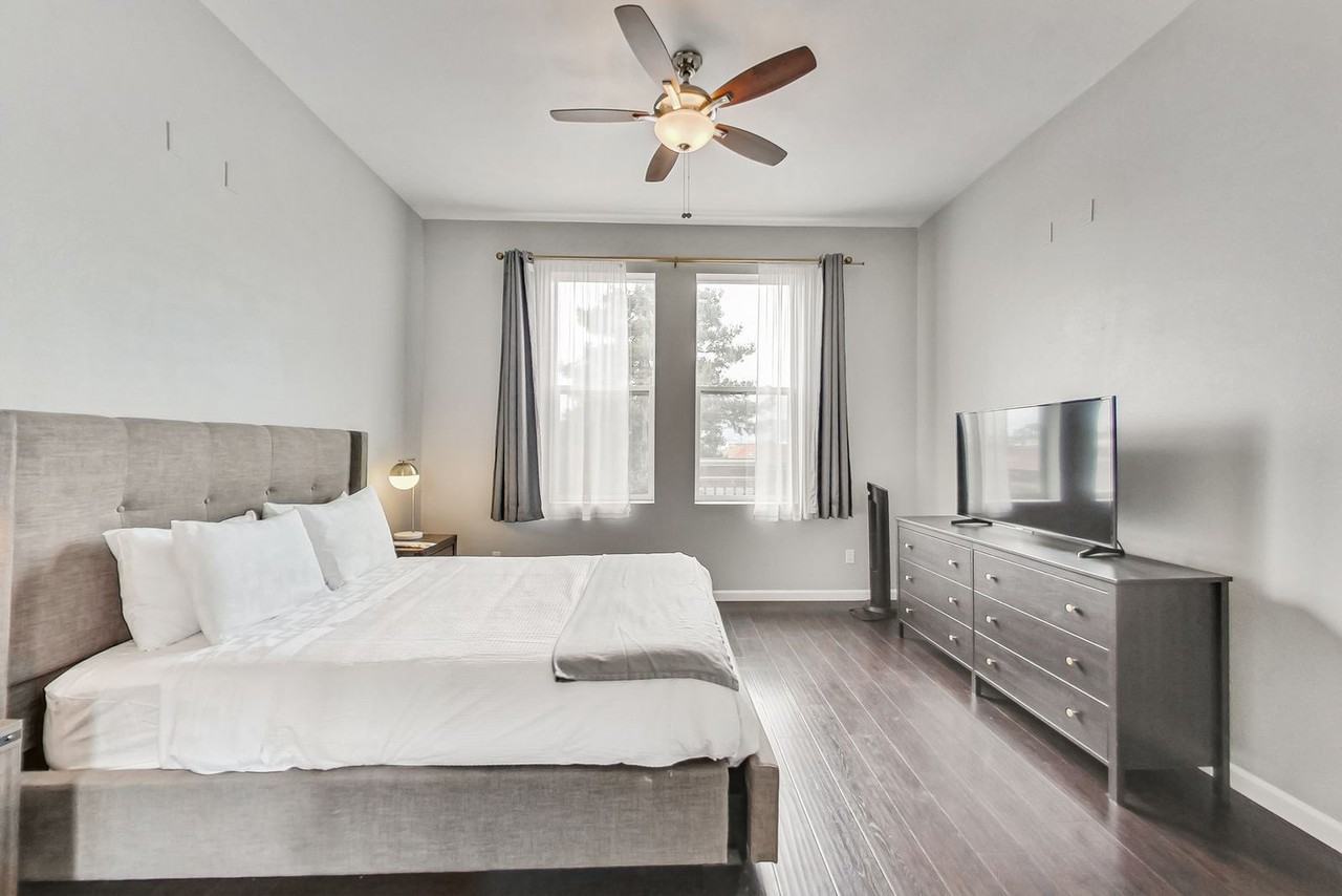 1608 14th St #1259142P - Photo 3 of 32