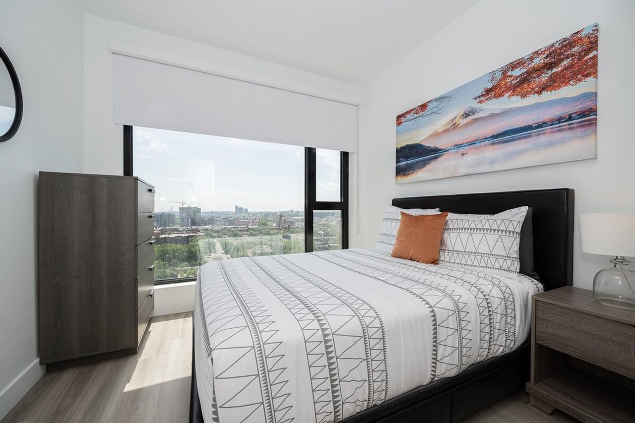 1020 Rue De La Montagne #1261793P - Photo 3 of 43