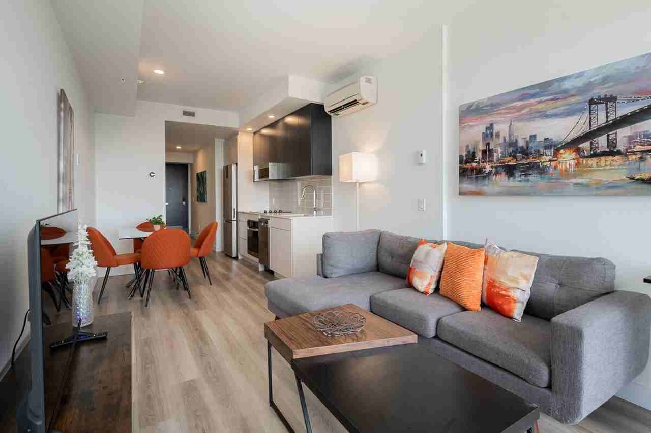 1020 Rue De La Montagne #1261793P - Photo 4 of 43