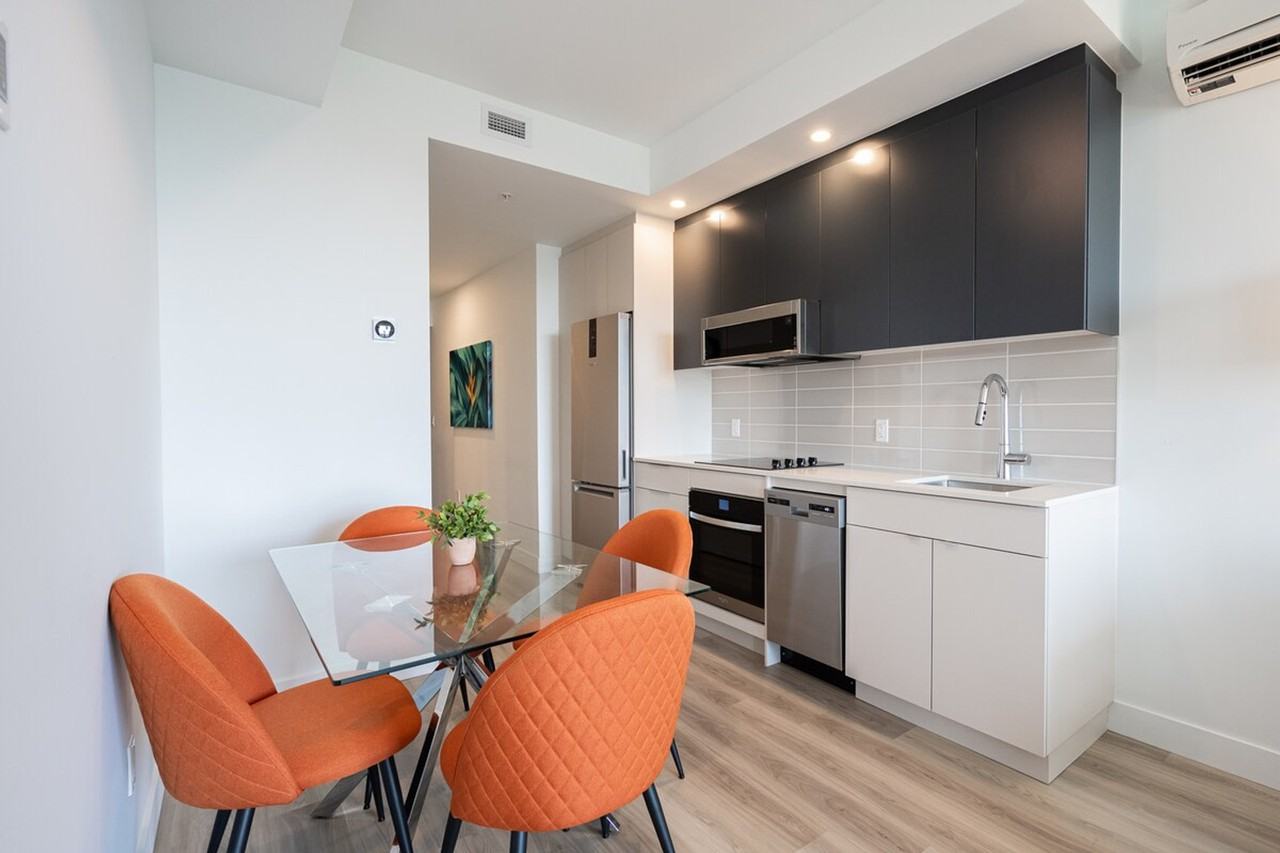 1417 Av Overdale #1261813P - Photo 3 of 46