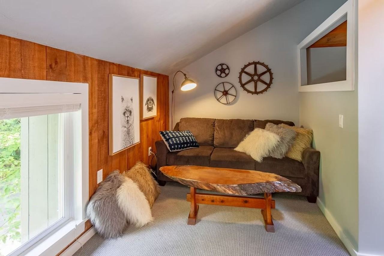 24 River View Dr #1262026P - Photo 7 of 39