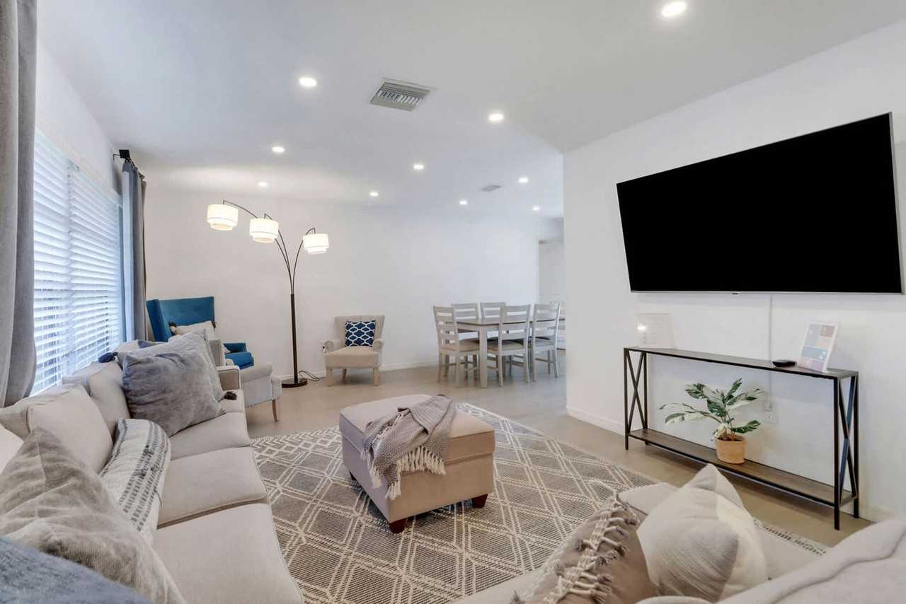 1514 Forest Lakes Blvd #1262269P - Photo 4 of 37