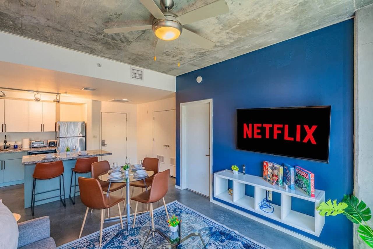 333 E Roosevelt St #1263211P - Photo 5 of 38