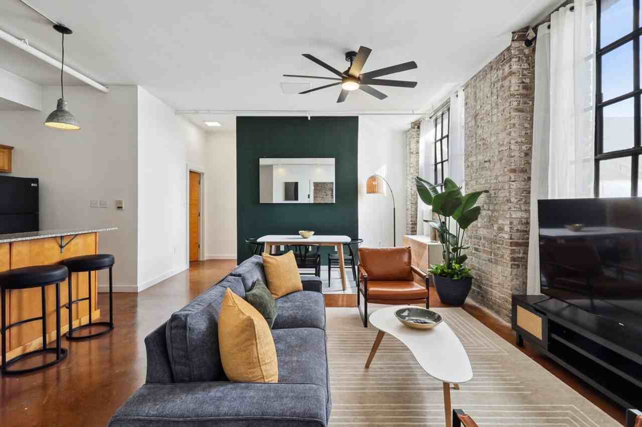 527 Saint Joseph St #1265373P - Photo 3 of 26