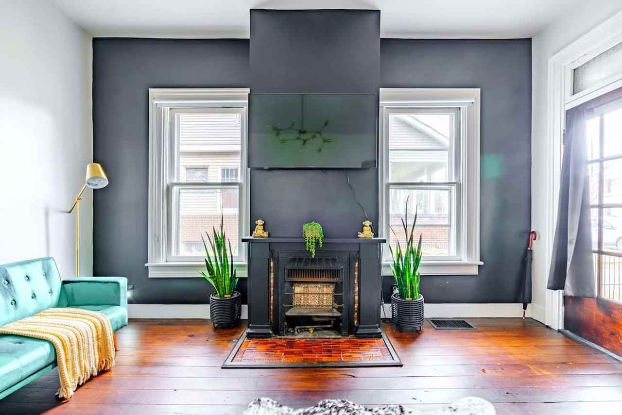 241 West Water Street - Photo 3 of 150