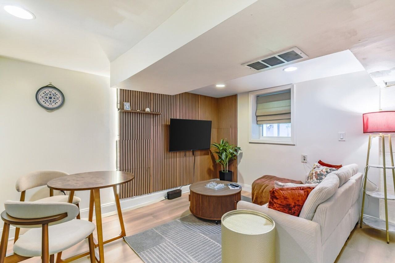 4203 73rd Ave #1265783P - Photo 3 of 35