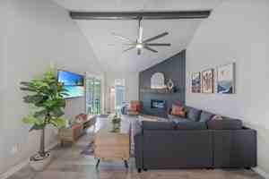 featured image of 11906 Blueridge Mnt Dr