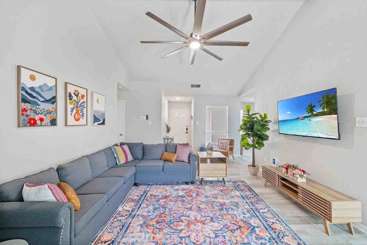 11906 Blueridge Mnt Dr #1268419P - Photo 6 of 35