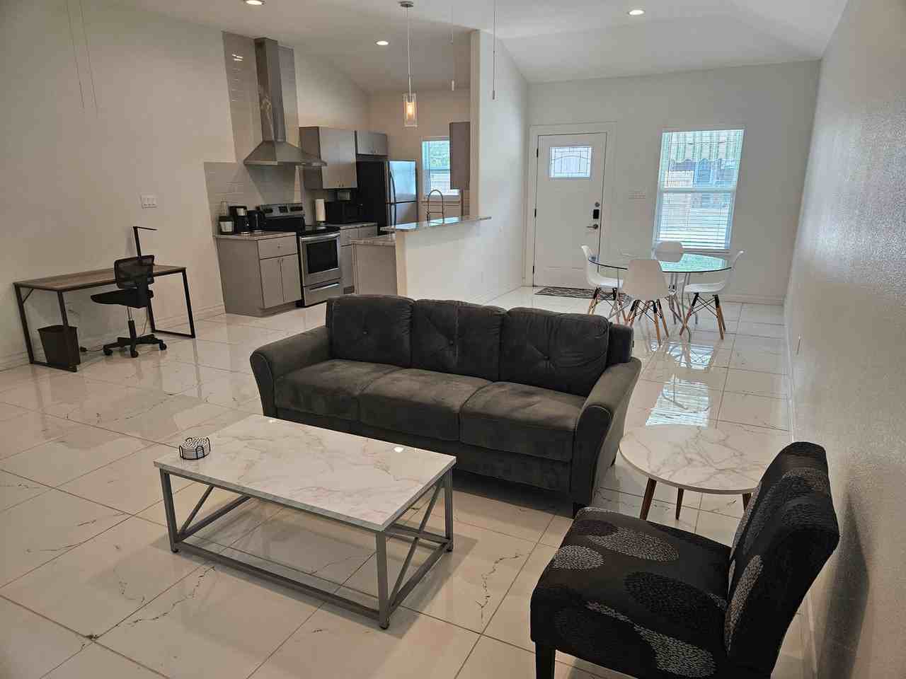 702 5th St #1268422P - Photo 3 of 22