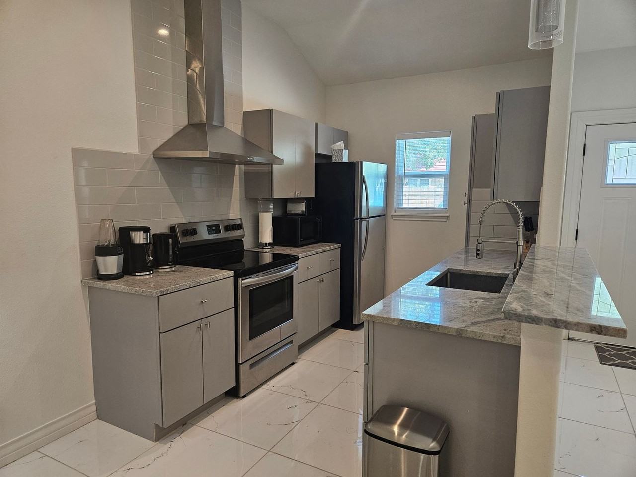 702 5th St #1268422P - Photo 2 of 22