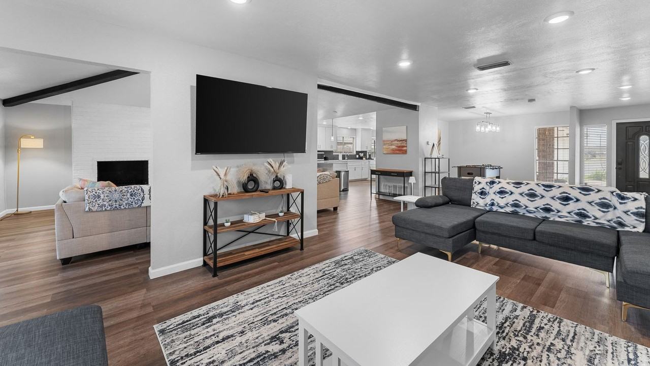 6314 Senators Drive #1268430P - Photo 5 of 37