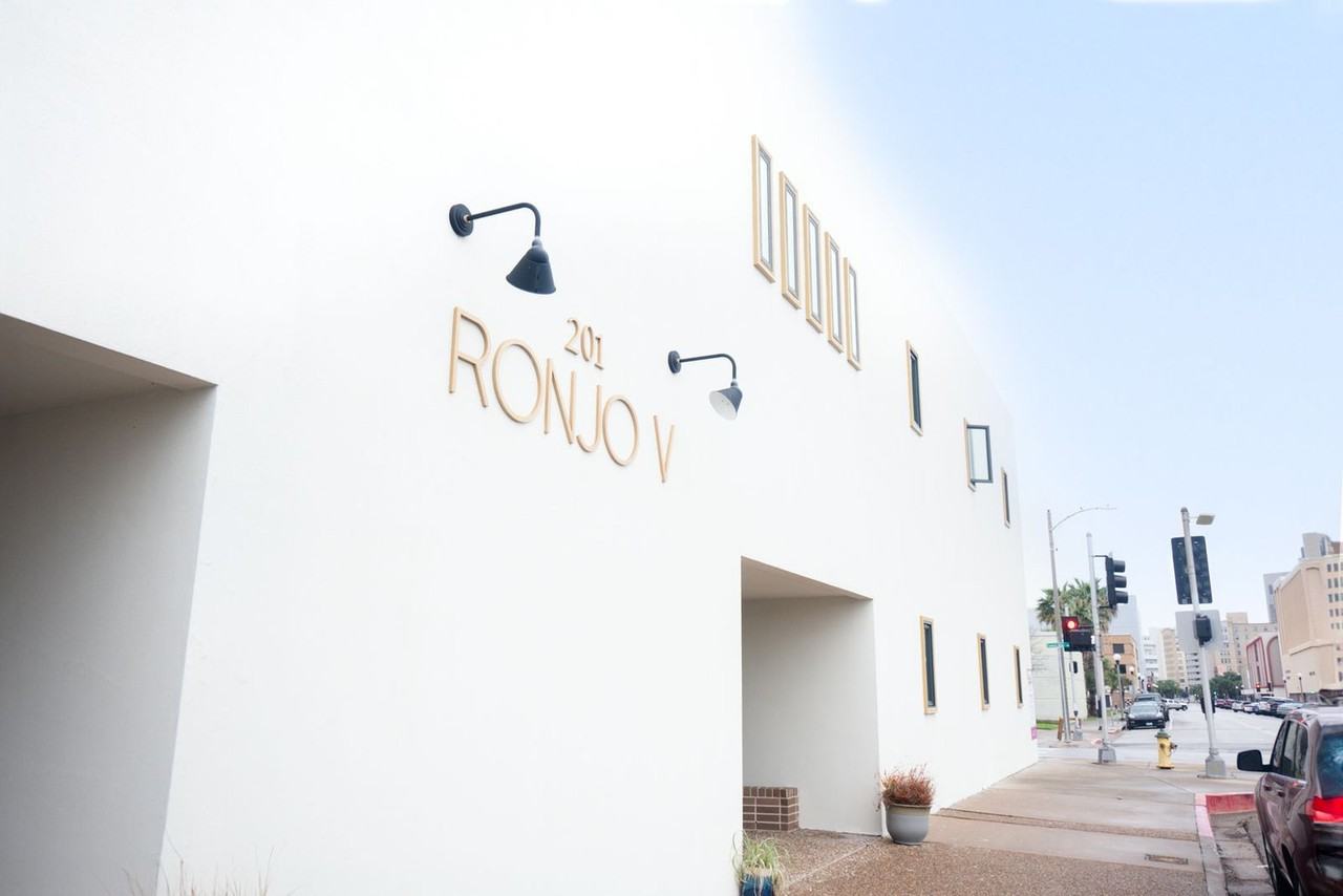 201 S Chaparral St #1268442P - Photo 7 of 31