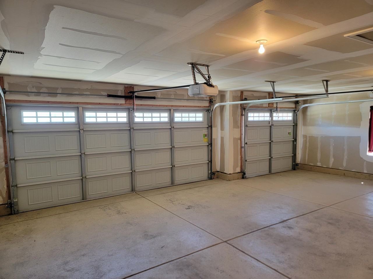 2850 Southeast - Photo 2 of 50