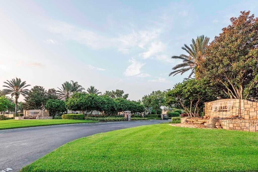 3742 Parkridge Cir #24-106 - Photo 6 of 12