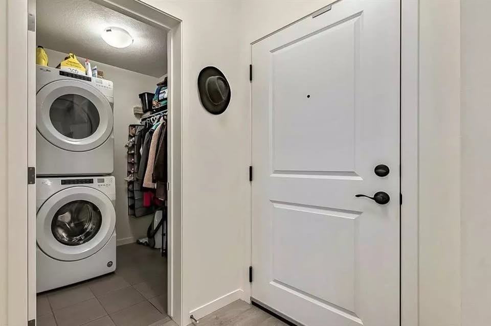 30 Mahogany Mews Southeast - Photo 2 of 22