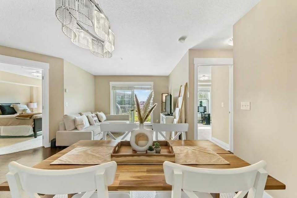 11 Mahogany Row Southeast - Photo 2 of 34