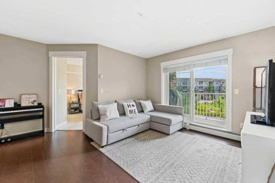 11 Mahogany Row Southeast - Photo 3 of 34