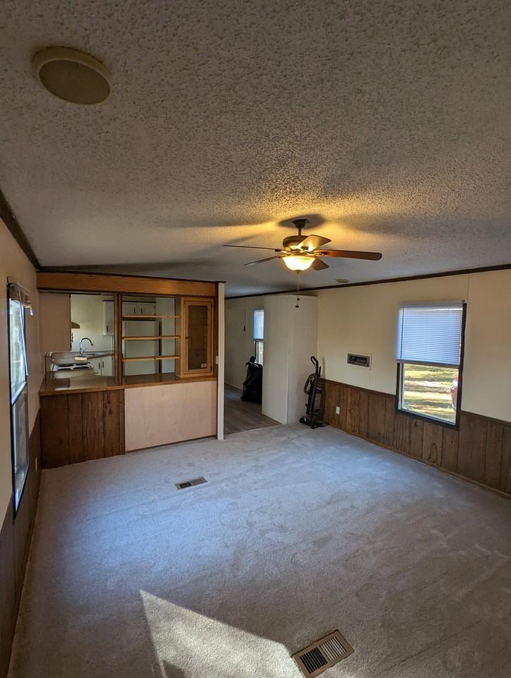 247 Ransdell Ln - Photo 2 of 12