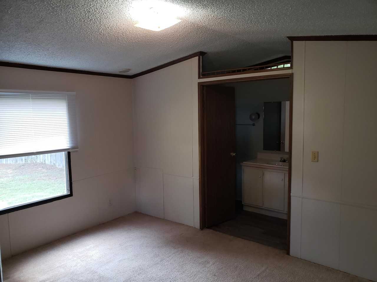 247 Ransdell Ln - Photo 2 of 12