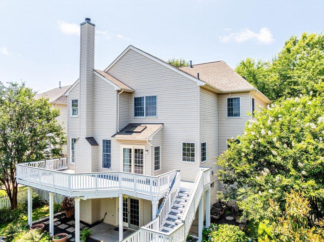 20152 Boxwood Pl - Photo 2 of 37