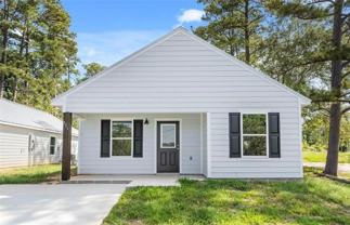 211 N Gladys St - Photo 1 of 1