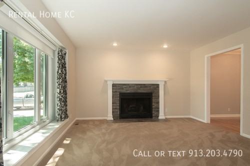 15118 W 83rd St - Photo 3 of 36