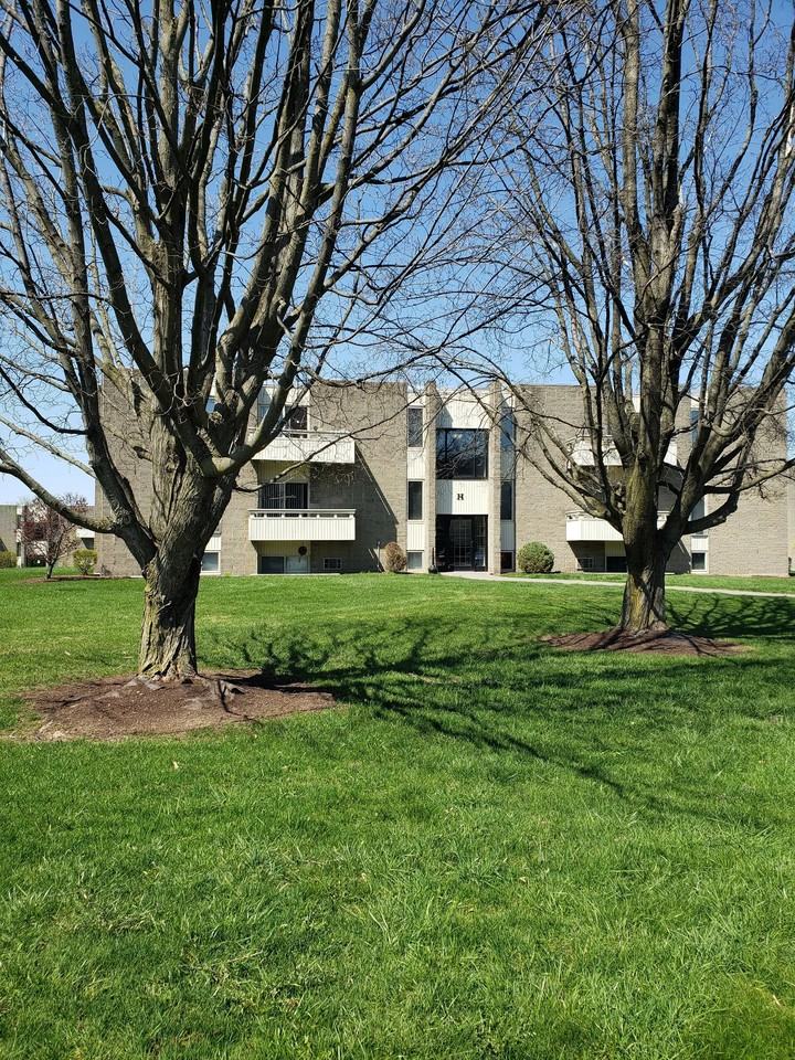 Village Terrace Apartment Homes - Photo 7 of 32