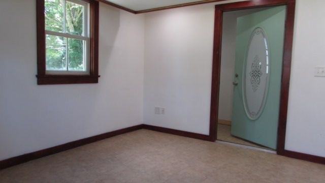 129 Palmer Rd - Photo 3 of 14