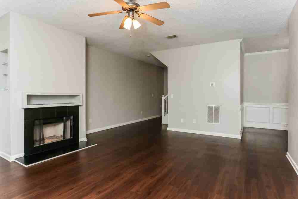 182 Stillwood Dr - Photo 5 of 17