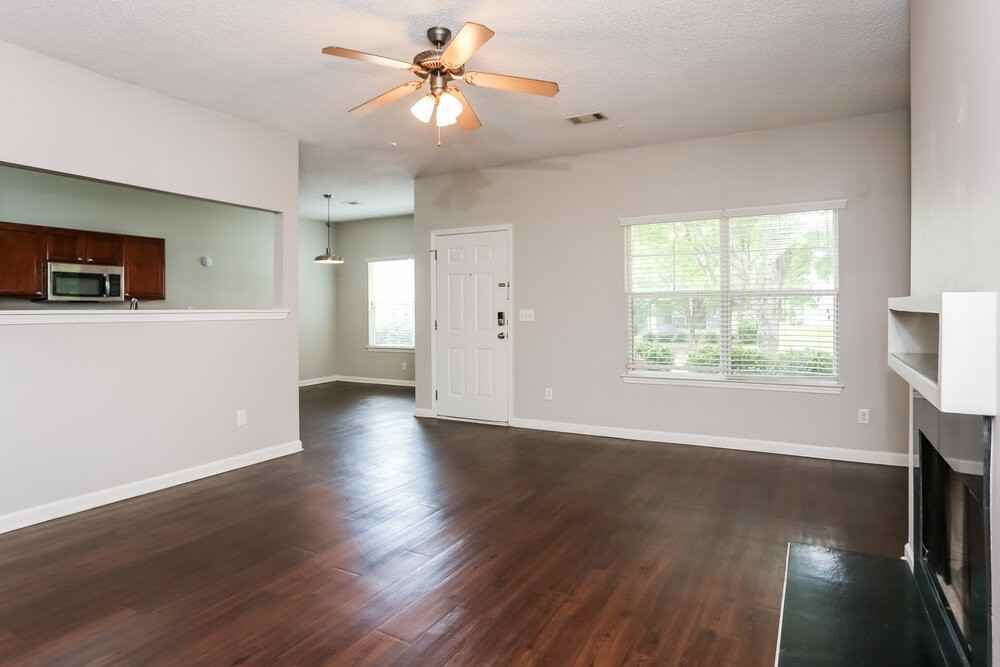 182 Stillwood Dr - Photo 6 of 17