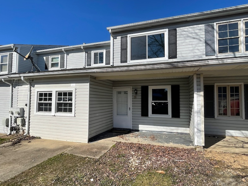 38 Stephanie Dr - Photo 3 of 20