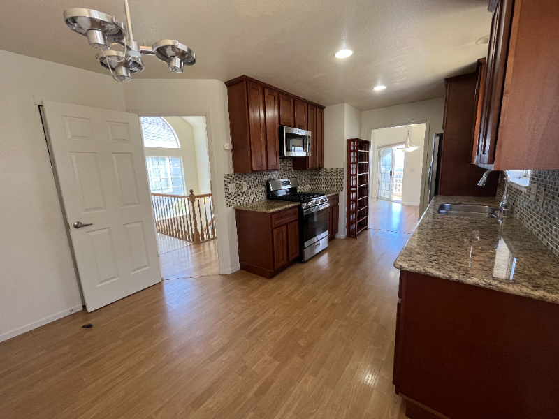 108 Mountain Rd - Photo 3 of 27