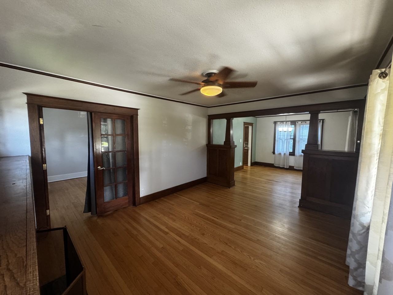 3220 Franklin Street - Photo 3 of 32