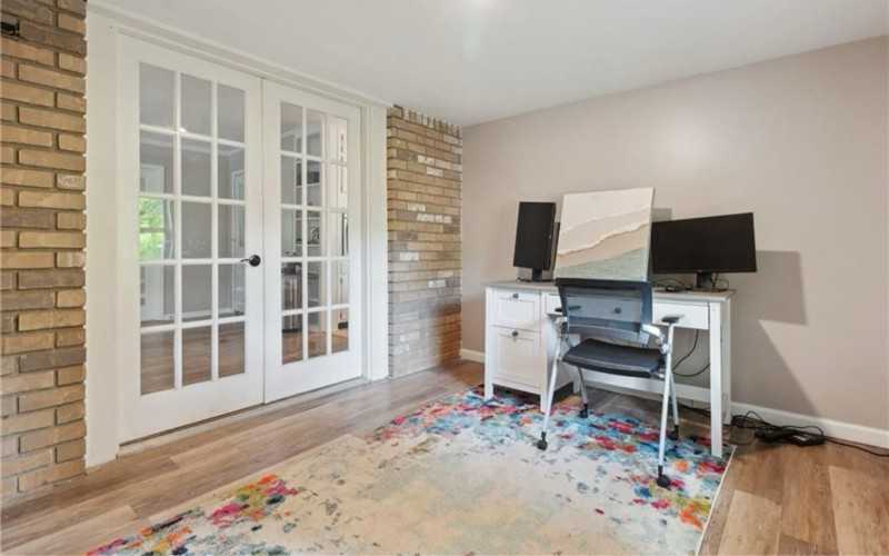 3925 Chicamauga Drive Northeast - Photo 6 of 17