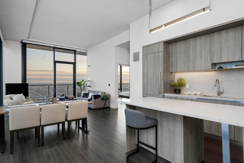 1222 S Indiana Ave - Photo 6 of 20