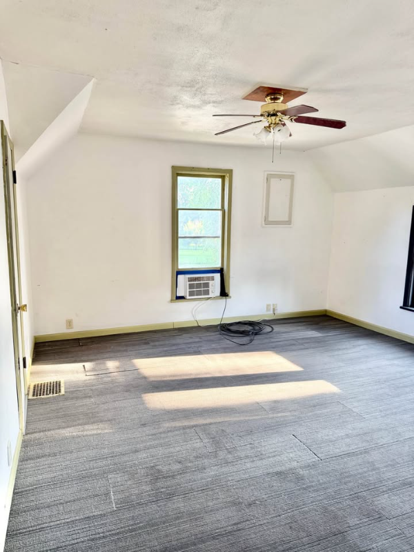 528 N 1st St #2 - Photo 2 of 6