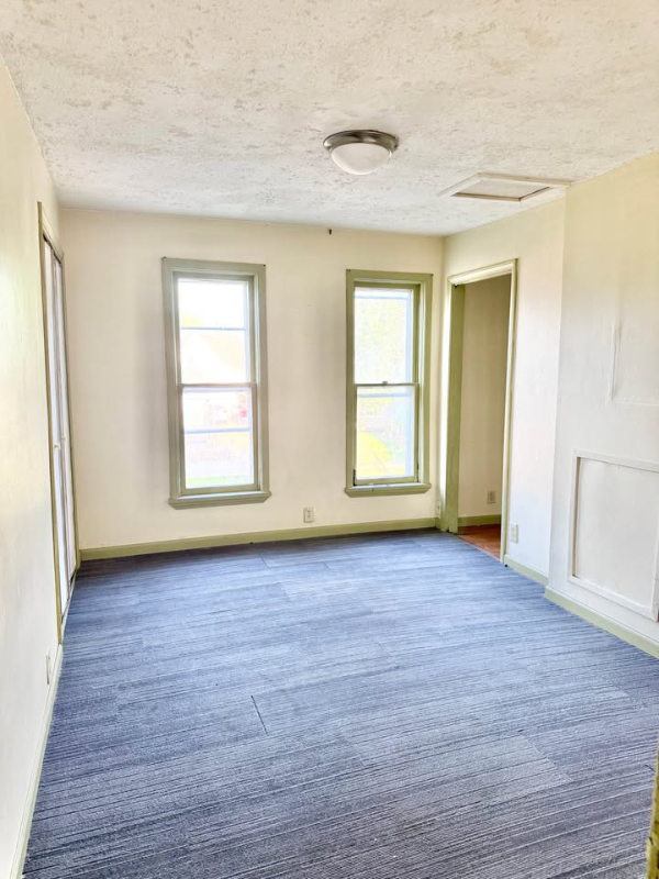 528 N 1st St #2 - Photo 4 of 6