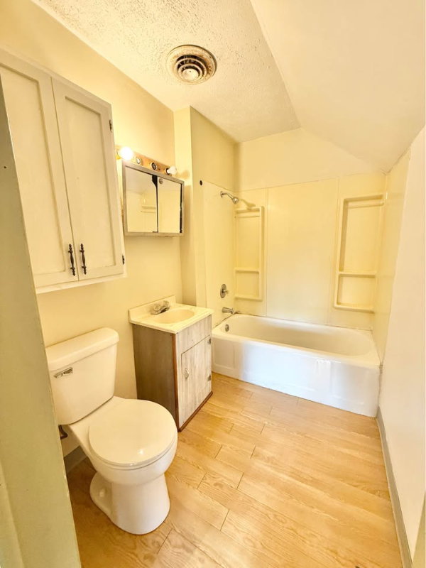 528 N 1st St #2 - Photo 6 of 6