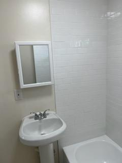 1709 W 25th St #3 - Photo 5 of 8