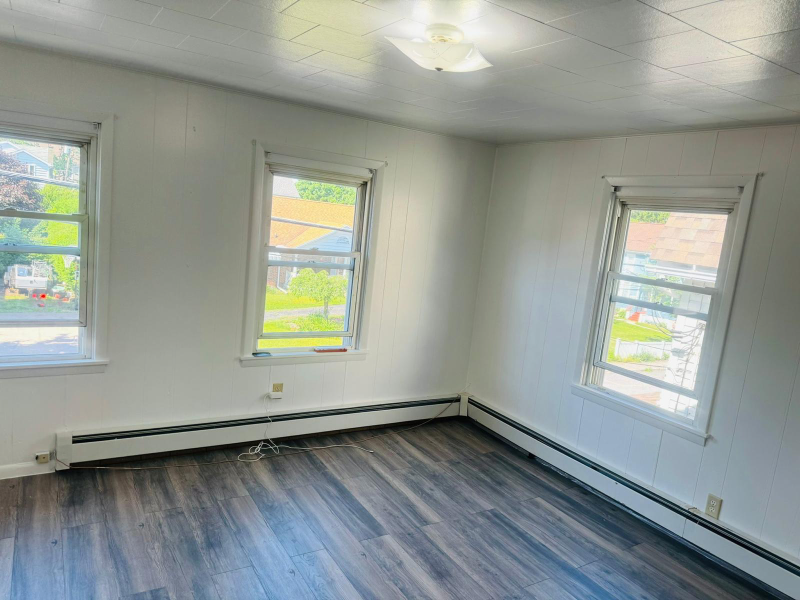 546 Walnut St #B - Photo 2 of 13