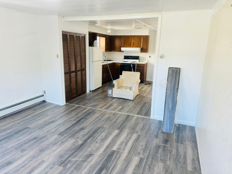 546 Walnut St #B - Photo 3 of 13