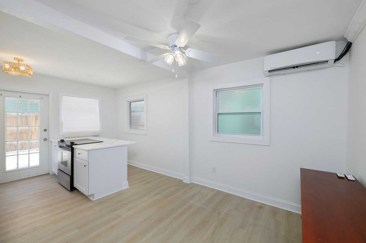 618 7th Ave N #1 - Photo 3 of 13