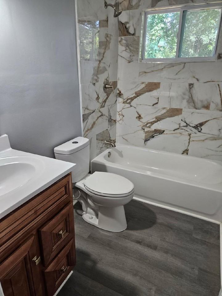 1719 Russell Ave #2 - Photo 2 of 4