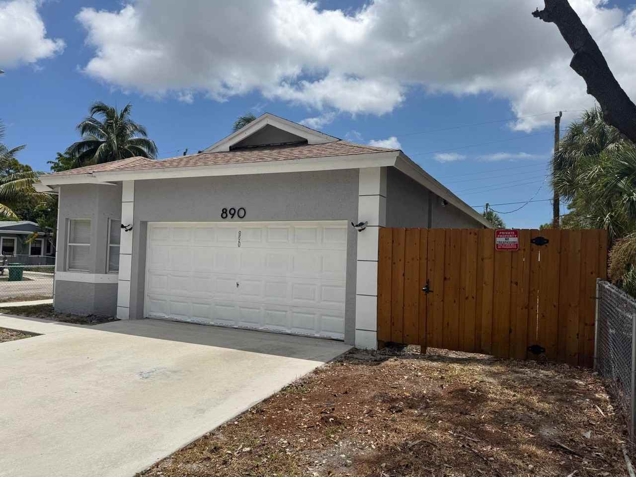 890 Nw 25th Ave #NA - Photo 3 of 33