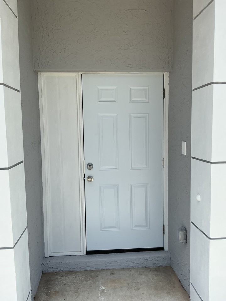 890 Nw 25th Ave #NA - Photo 5 of 33