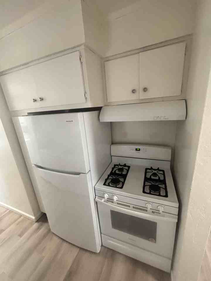 4617 E 18th St #NA - Photo 5 of 18