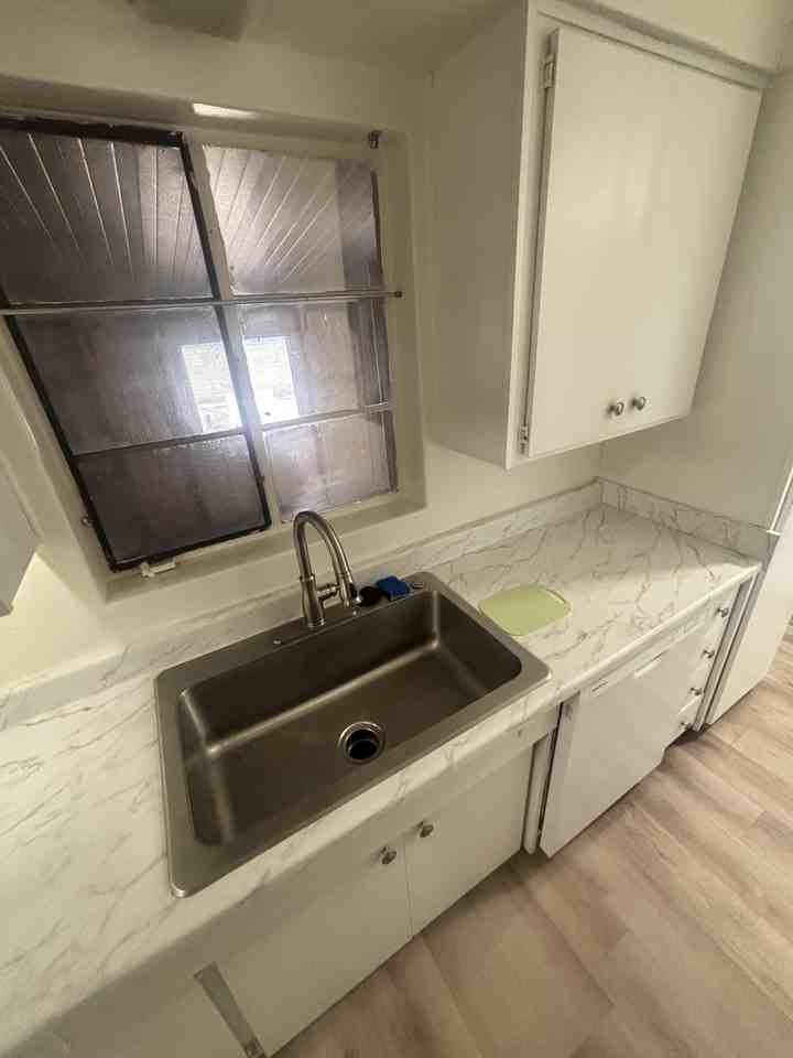 4617 E 18th St #NA - Photo 6 of 18