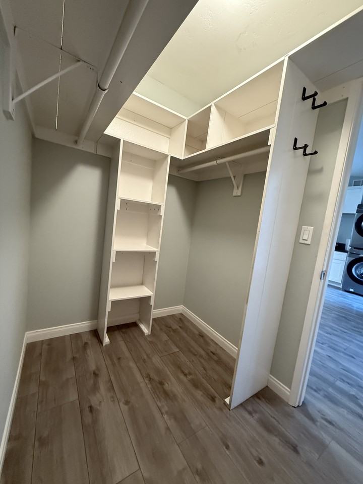 1611 Dana Point Ct #B - Photo 3 of 10