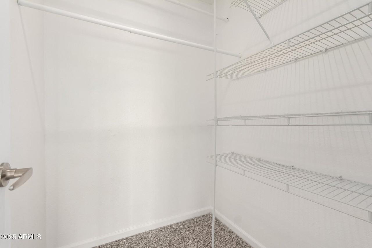 714 E Morningside Dr #1 - Photo 4 of 12